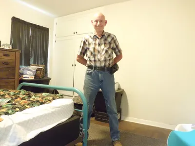 Fully dresses fag