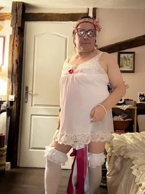 Sissy Ingrid la pute de Tata Suzette