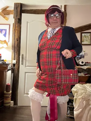 Sissy Ingrid la pute de Tata Suzette