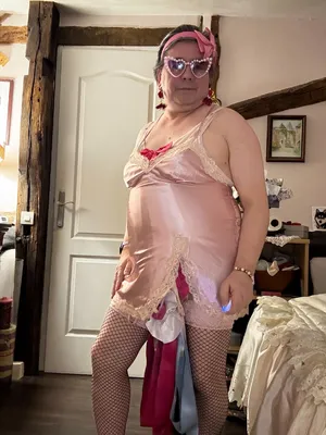 Sissy Ingrid la pute de Tata Suzette