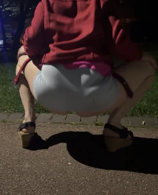 Slutty dancing outside (I wonder if anyone saw🤭)