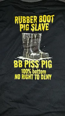 Rubber boot pig, shirt back