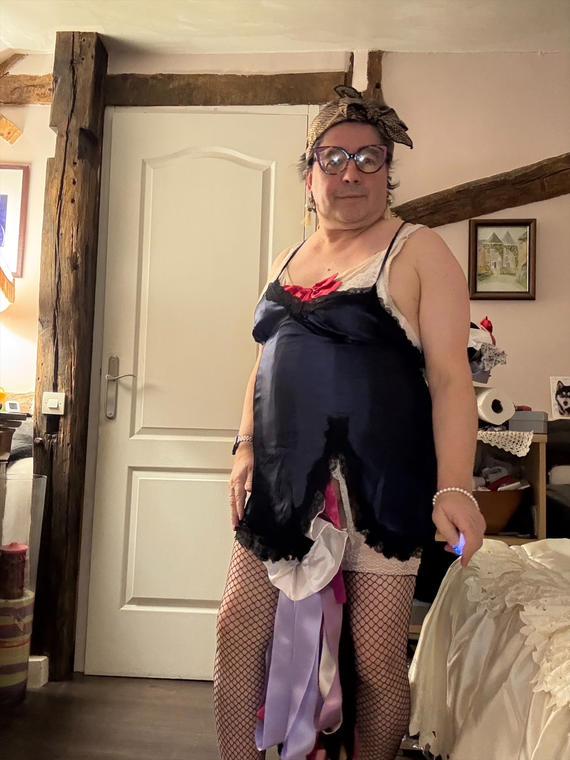 Sissy Ingrid la pute de tata Suzette