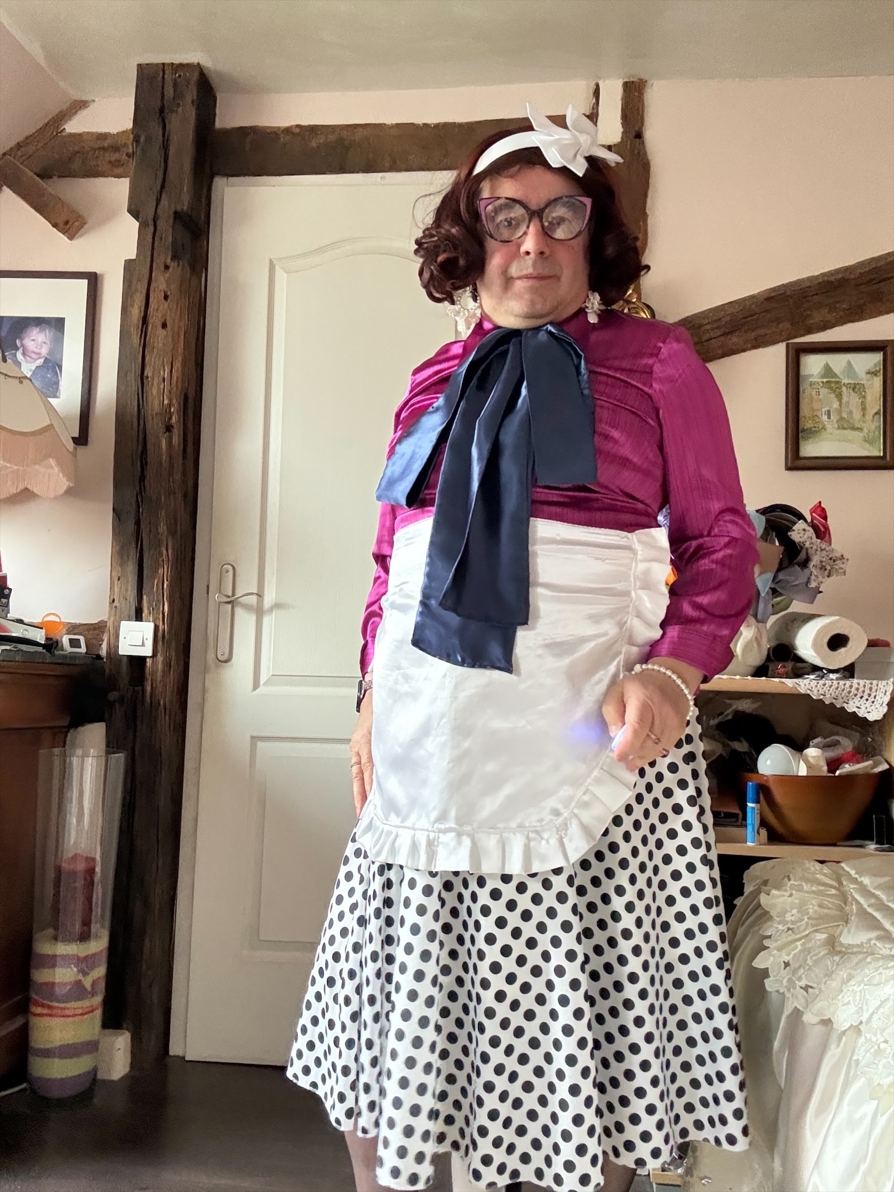 Sissy Ingrid la pute de tata Suzette