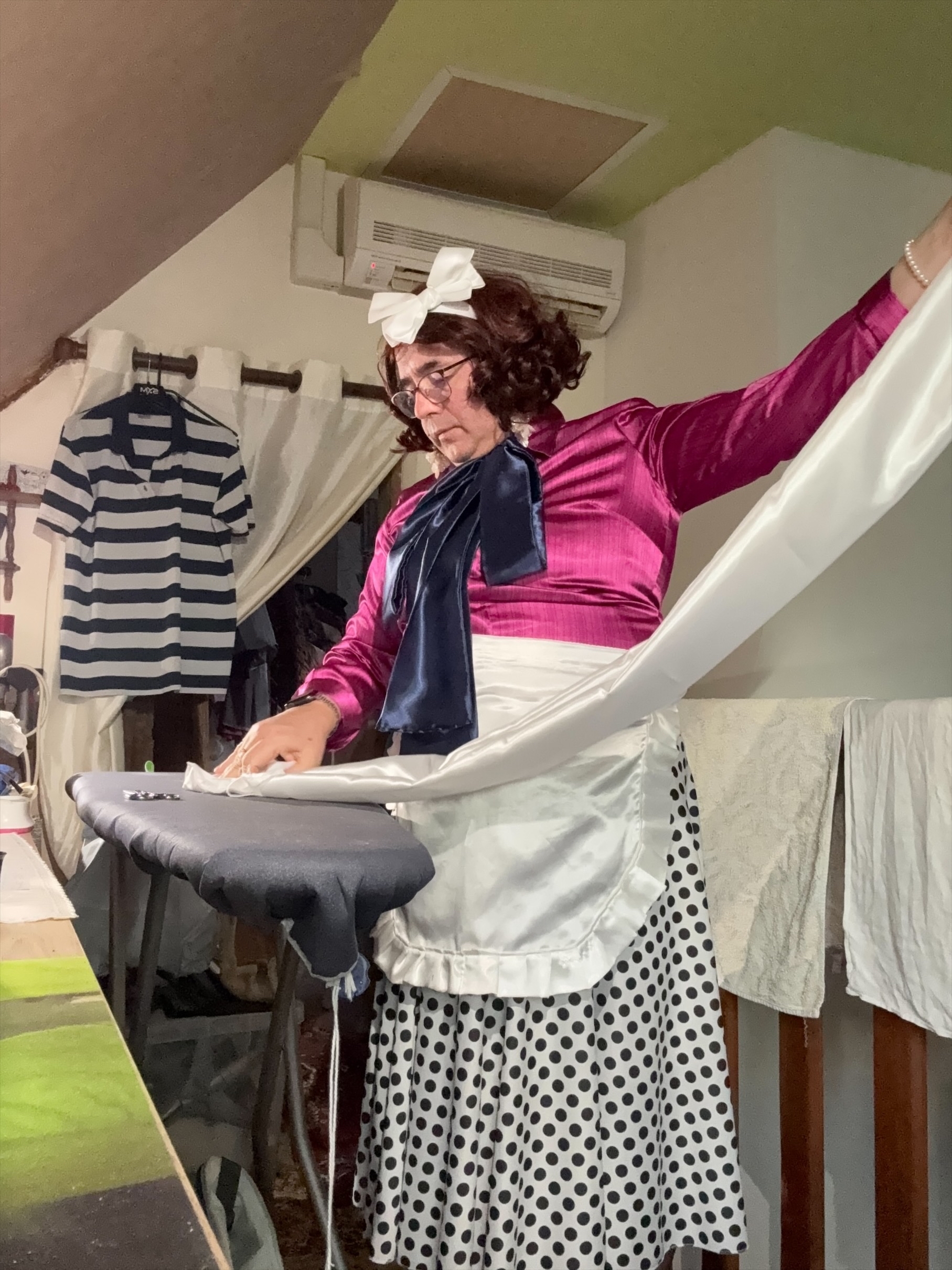 Sissy Ingrid la pute de tata Suzette