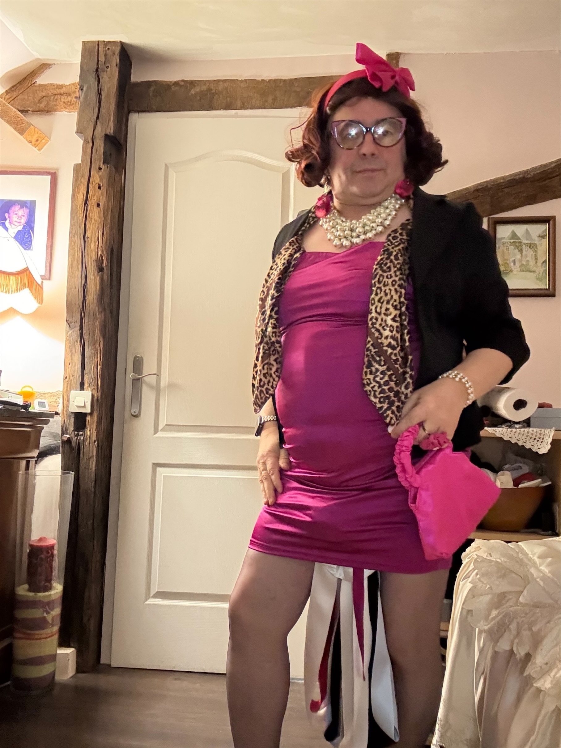 Sissy Ingrid la pute de tata Suzette