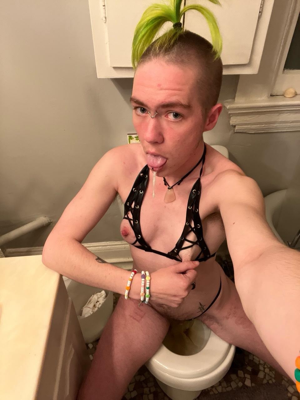 Do I look stupid enough now, Daddy?