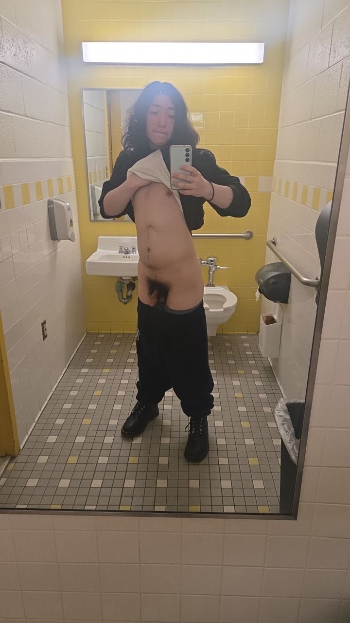 Teen public exposure fag